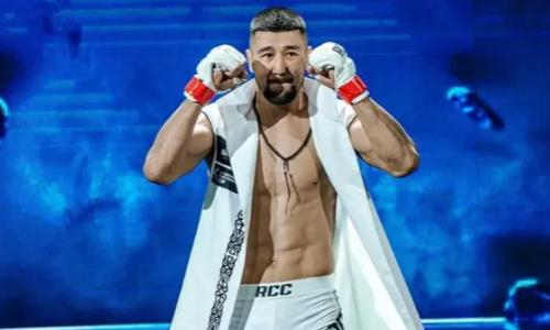 «Чтобы моя фамилия была записана в UFC». Казахский боец раскрыл свои планы