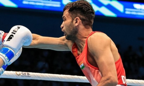 Драмой обернулся бой обидчик Сакена Бибосынова с нокдауном в полуфинале ЧМ-2023 по боксу