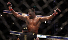 Стали известны сроки первого боя Фрэнсиса Нганну после ухода из UFC