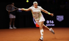 «Быть женщиной — трудно». Известная соперница Елены Рыбакиной удивила на «Ролан Гаррос»