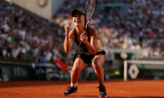 Украинская теннисистка не сдержала эмоций после победы над первой ракеткой России на «Ролан Гаррос». Видео