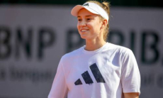 Елена Рыбакина получила приятную новость после снятия с «Ролан Гаррос»