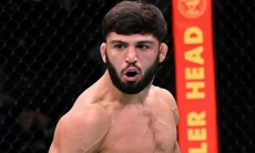 Побивший непобежденного казаха в UFC боец узнал имя нового соперника