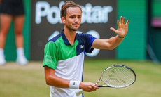 Громкой сенсацией завершился матч третьей ракетки мира на турнире в Халле