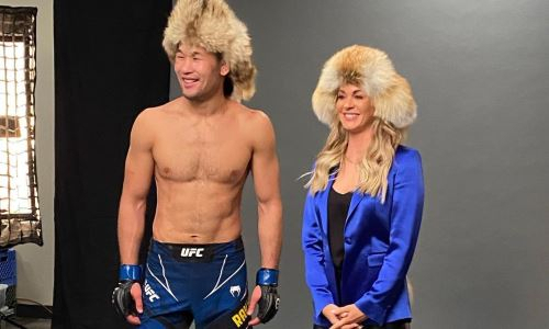 Горячая фанатка Шавката Рахмонова из UFC возбудила болельщиков эффектным фото