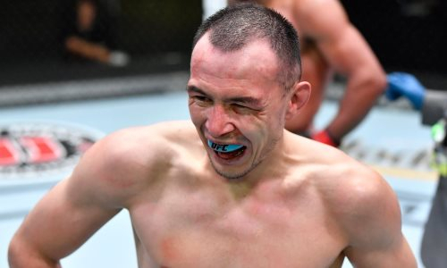 Казахский боец раскрыл необычные отношения со следующим соперником в UFC