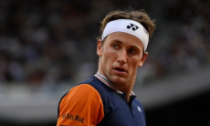 Финалисты «Ролан Гаррос»-2023 проиграли в один день на Уимблдоне