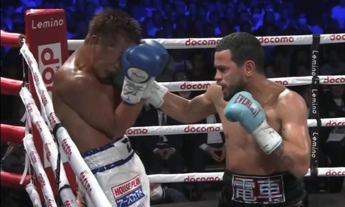 Нокаутом закончился бой двукратного олимпийского чемпиона за титул WBO. Видео