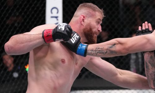 Ограбление? Неожиданно завершился бой Блахович — Перейра на UFC 291. Видео