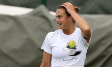 Принципиальная соперница Елены Рыбакиной отшутилась на новом фото в купальнике