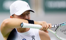 Разгромом во втором сете закончился матч первой ракетки мира и чемпионки Уимблдона. Видео