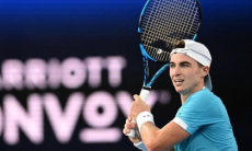 Казахстан волевой победой стартовал в плей-офф Кубка Дэвиса