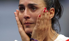 Соперница Рыбакиной из топ-10 потерпела сенсационное поражение. Видео