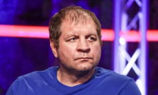 «Мне очень стыдно». Александр Емельяненко признался в краже