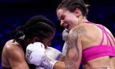 Неожиданным исходом закончился бой легенды бокса за титул WBO. Видео