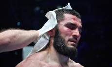 Отказавшийся от флага России чемпион мира по боксу получил предупреждение