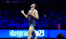 Исторический чемпион мира по борьбе из Казахстана рассказал трогательную историю о своей победе
