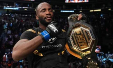Чемпиона UFC «лишили» пояса и отдали его Шавкату Рахмонову