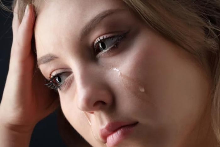 Как запах женских слез влияет на мужчин?