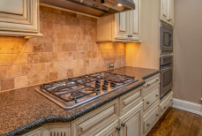 Зачем выдавливать зубную пасту на газовую плиту? Удивительный результат