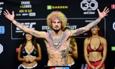 Чемпион UFC предложил спор топовому бойцу на сто тысяч долларов