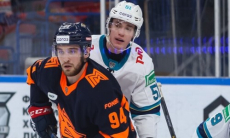 Волевой победой закончился матч лидера конференции «Барыса» в КХЛ