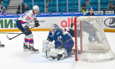 «Болякин даже не стал отзывать Шутова». КХЛ разобрала домашнее поражение «Барыса» 