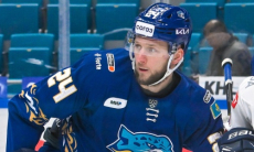 Хоккеист «Барыса» прервал неприятную серию