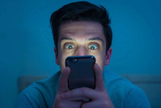Психолог назвала способ избавиться от зависимости от смартфона