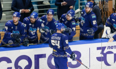 Казахстанский игрок «Барыс» признан звездой матча КХЛ с «Авангардом» 