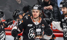 Буллиты решили исход матча клубов конференции «Барыса» в КХЛ