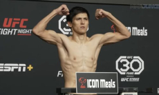 Казахстанского бойца UFC обнадежили перспективами после первого поражения в карьере