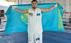 Казахстанский боксер победил нокаутом в Колумбии. Видео