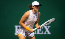 Разгромом завершился матч главной конкурентки Елены Рыбакиной