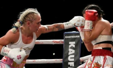 Нокаутом закончился бой за титулы чемпиона мира WBC и WBO. Видео