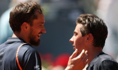 Новый казахстанец зарубился с четвертой ракеткой мира