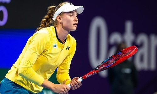 Елена Рыбакина испытала проблемы в матче за выход в четвертьфинал турнира в Дохе