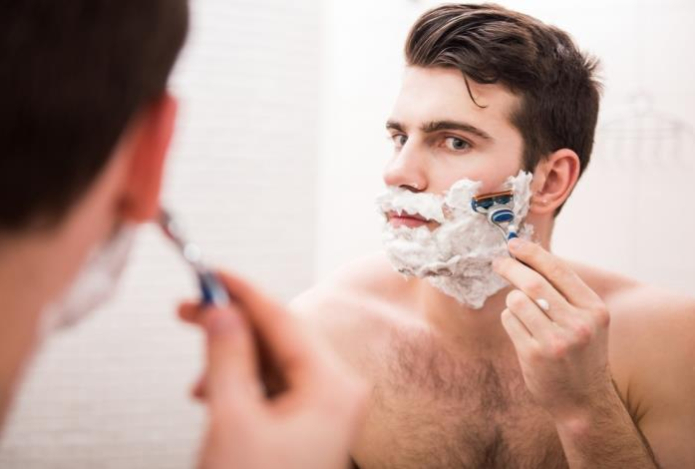 Названы самые опасные пены для бритья