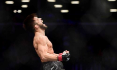 «Он такой глупый». Назван самый тупой чемпион UFC в истории