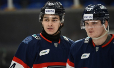 Казахстанский защитник рассказал об адаптации в клубе КХЛ и самом неудобном форварде