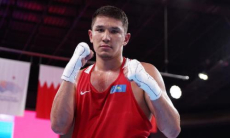 Нокаутом завершился бой титулованного казахстанского боксера