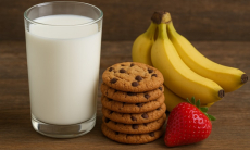 С чем не стоит пить молоко — три популярных, но опасных сочетания