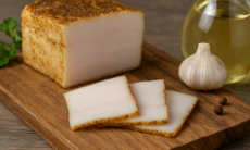 Может превратиться в яд. Сколько сала можно есть в день