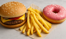Эти три популярных продукта питания являются самыми вредными. Многие едят их постоянно