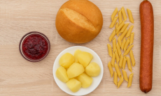 Грубая ошибка. Эти четыре продукта нельзя есть с хлебом