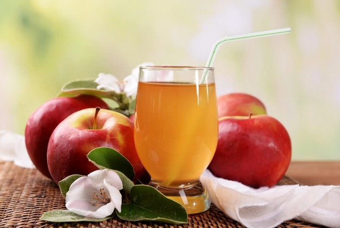 Полезен ли яблочный сок для человека? Диетологи дали ответ