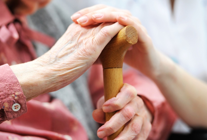 Врач раскрыла способ снижения риска инсульта для пенсионеров
