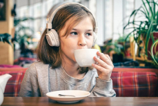 Правда ли, что детям нельзя пить кофе? Ответ специалиста