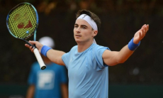 Казахстанский теннисист вышел в полуфинал турнира в Италии