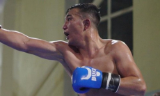 Экс-чемпион WBC и WBO из Казахстана сразится с непобежденным соперником